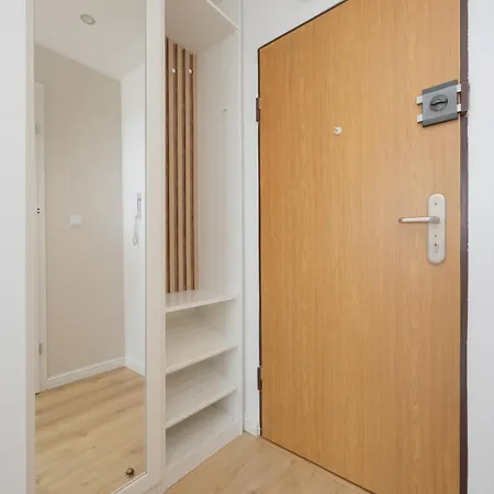 Targowek With Panoramic View In By Renters ワルシャワ