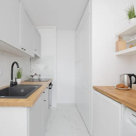 Targowek With Panoramic View In By Renters * Warschau