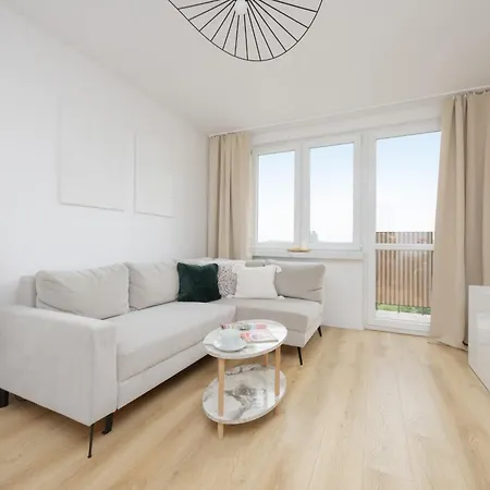 Targowek With Panoramic View In By Renters アパート *