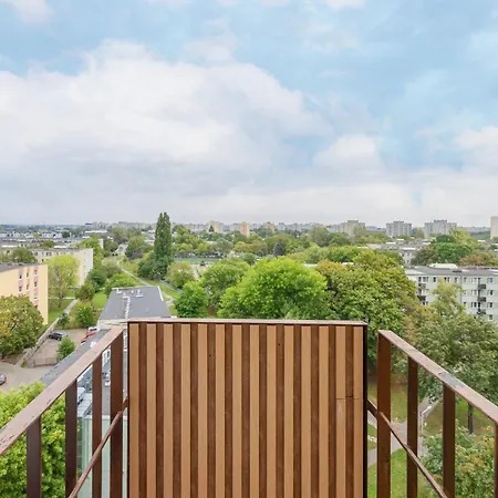 Targowek With Panoramic View In By Renters ワルシャワ
