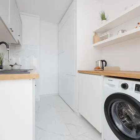 Appartement Targowek With Panoramic View In By Renters