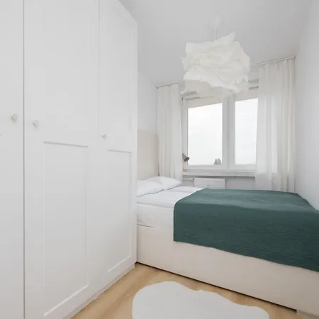 Targowek With Panoramic View In By Renters Appartement Warschau